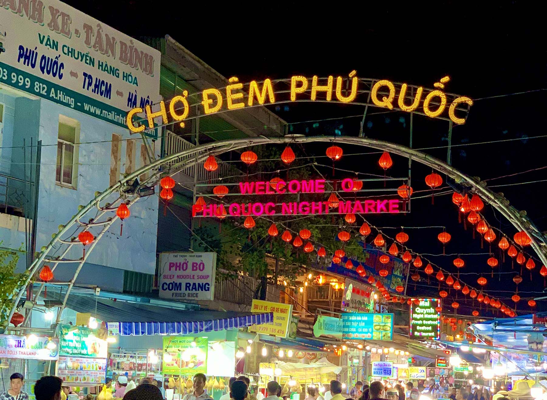 Đèn lồng trang trí chợ đêm Phú Quốc