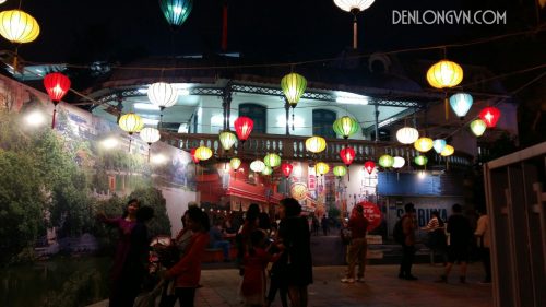 Đèn lồng trang trí lễ hội hoa anh đào Nhật Bản ở Hà Nội 